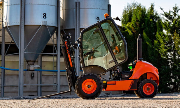 AUSA C150H – Chariot élévateur tout‑terrain 1,5 t