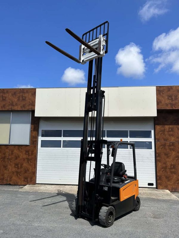 Doosan B15R7 — Chariot frontal